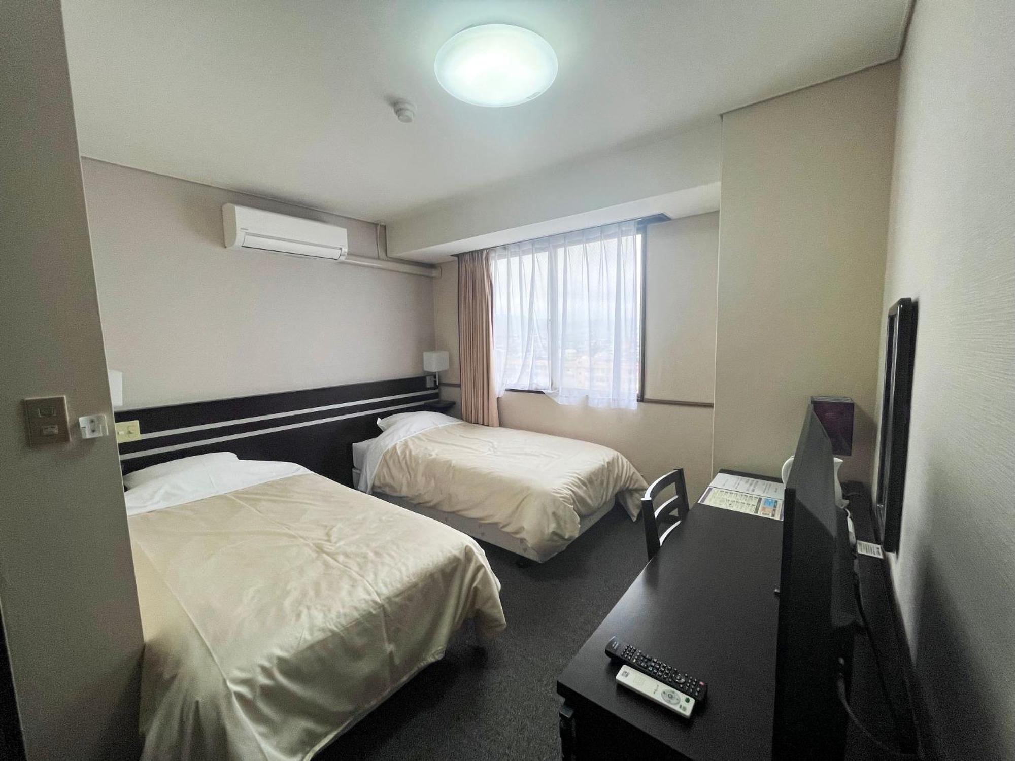 Hotel Crown Hills פוג'ינומיה מראה חיצוני תמונה